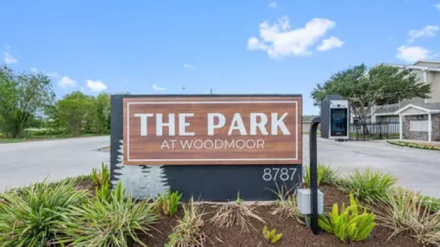 The Park at Woodmoor houston apartment photo 1