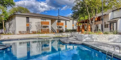 The Washington Apartment Homes Arlington Image