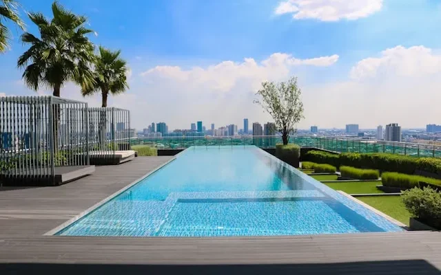 Top 10 Houston Apartments with Swimming Pools