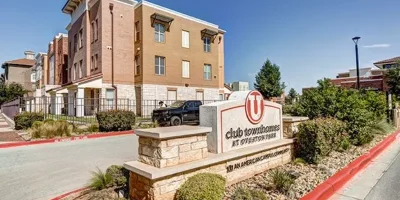 University Club Apartments photo 1