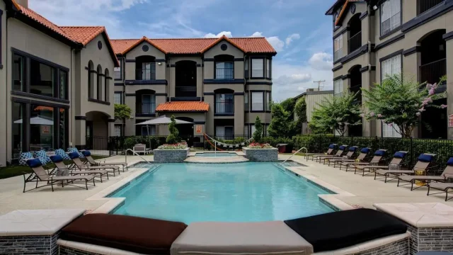 Villas at River Oaks Houston Apartments Photo 1