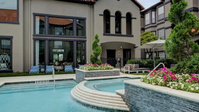 Villas at River Oaks Houston Apartments Photo 2