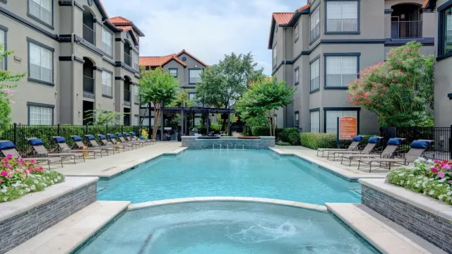 Villas at River Oaks Houston Apartments Photo 3