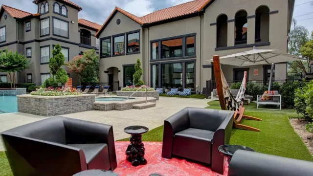 Villas at River Oaks Houston Apartments Photo 4