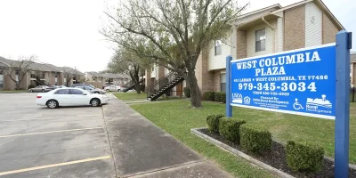 West Columbia Plaza Apartments Photo 01