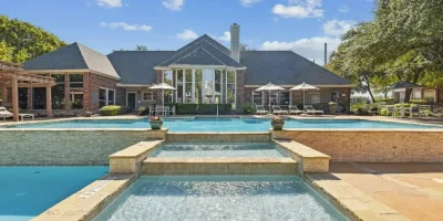 Whispering Creek Villas Apartment Homes San Antonio Photo 3